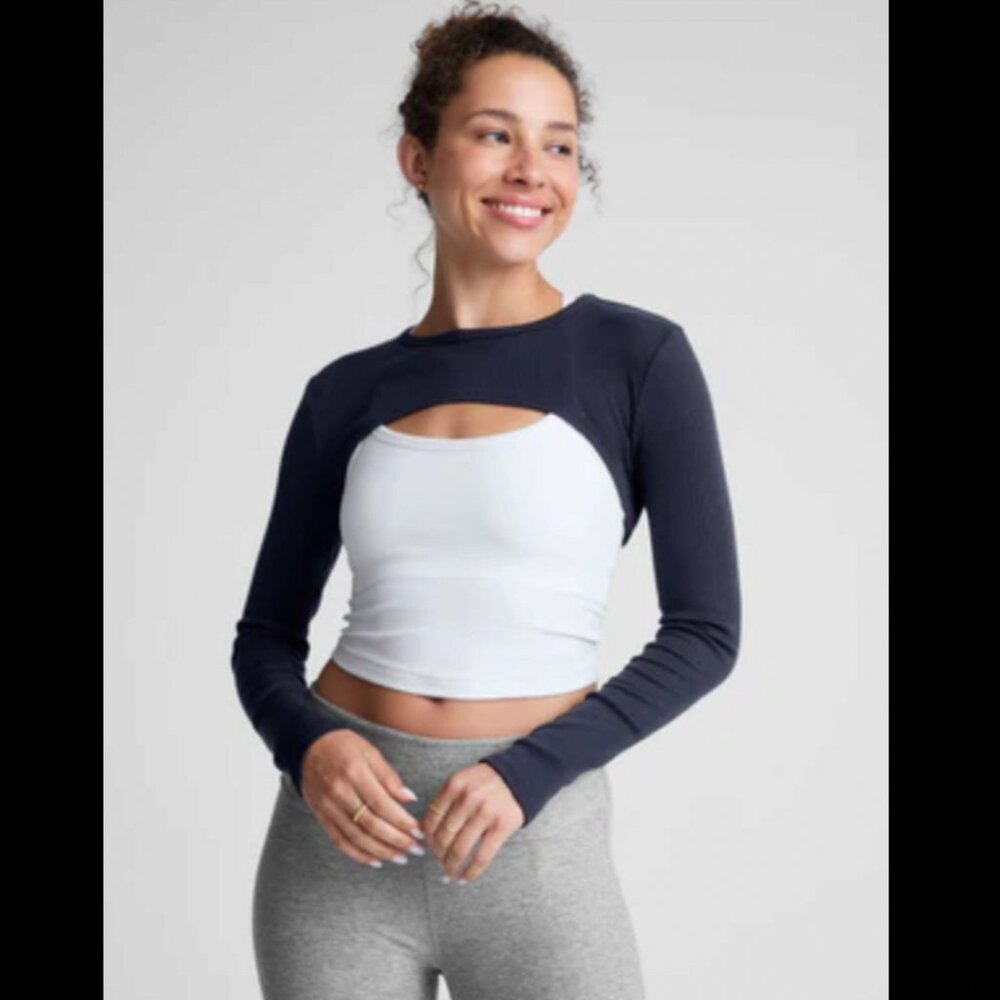 Beyond yoga Formation Shrug Navy